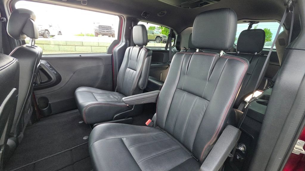 Used 2017 Dodge Grand Caravan GT FWD image 19
