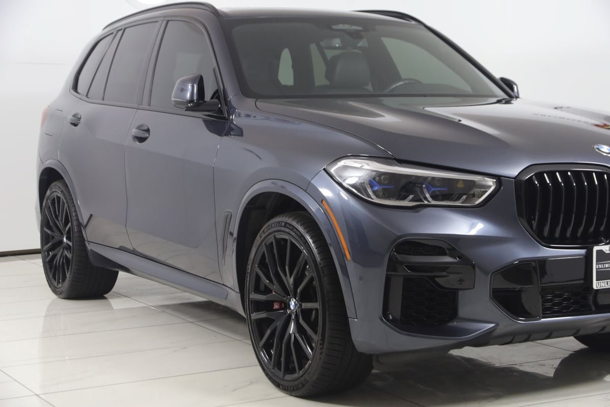 Used 2022 BMW X5 M50i w/ Executive Package AWD/4WD image 42