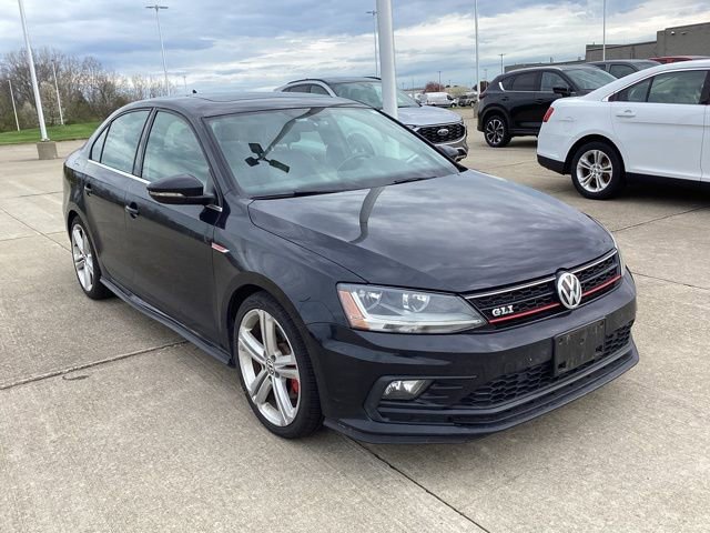 Used 2017 Volkswagen Jetta GLI image 9