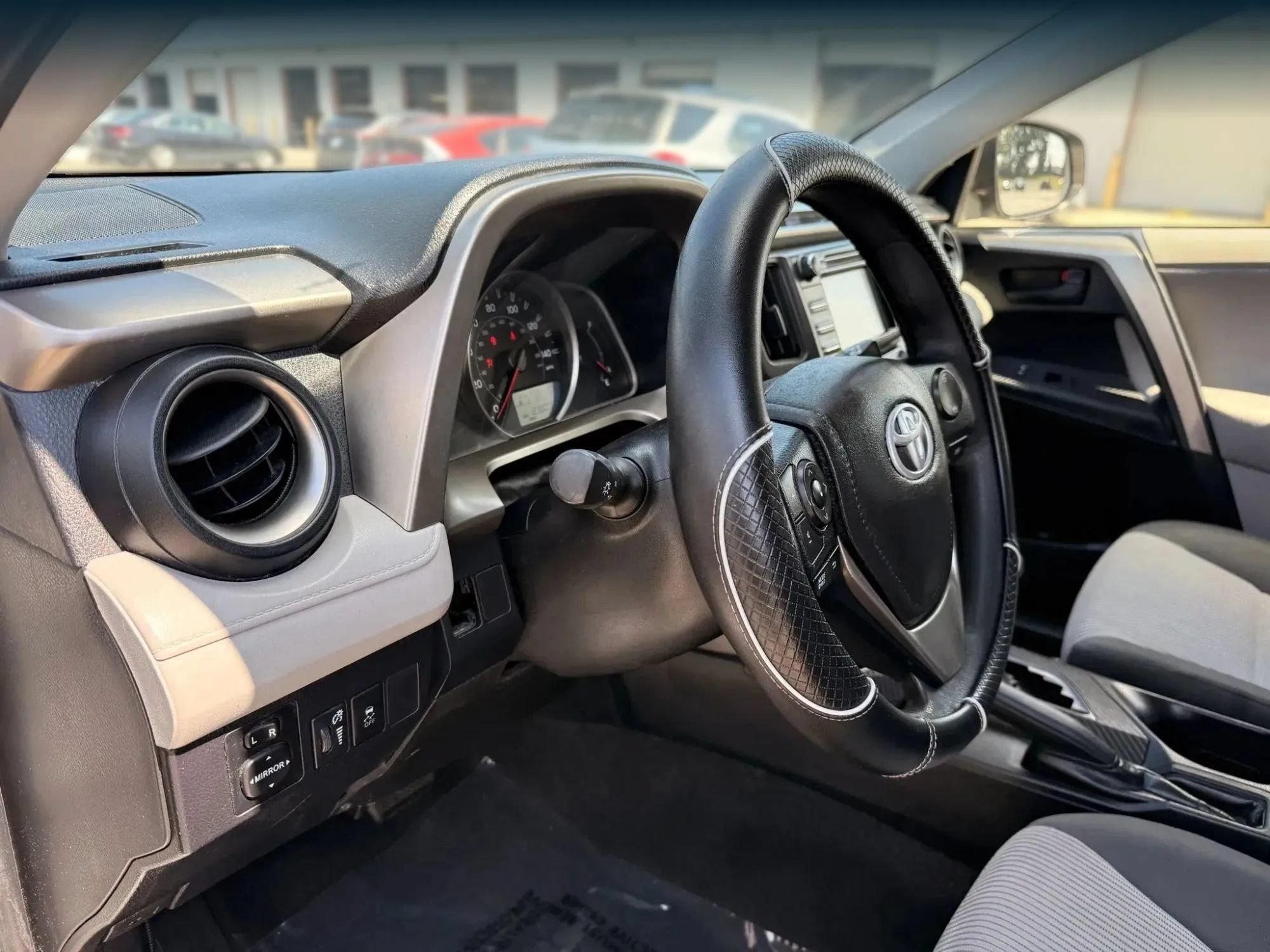 Used 2013 Toyota RAV4 LE FWD image 17