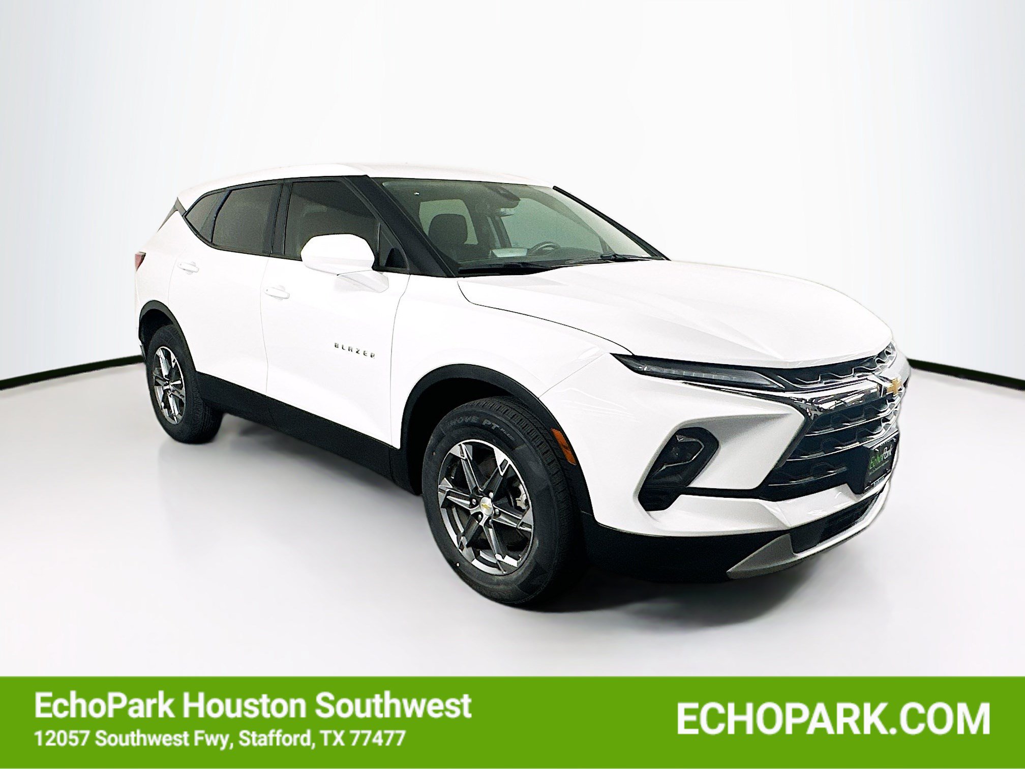 Used 2023 Chevrolet Blazer LT FWD image 1