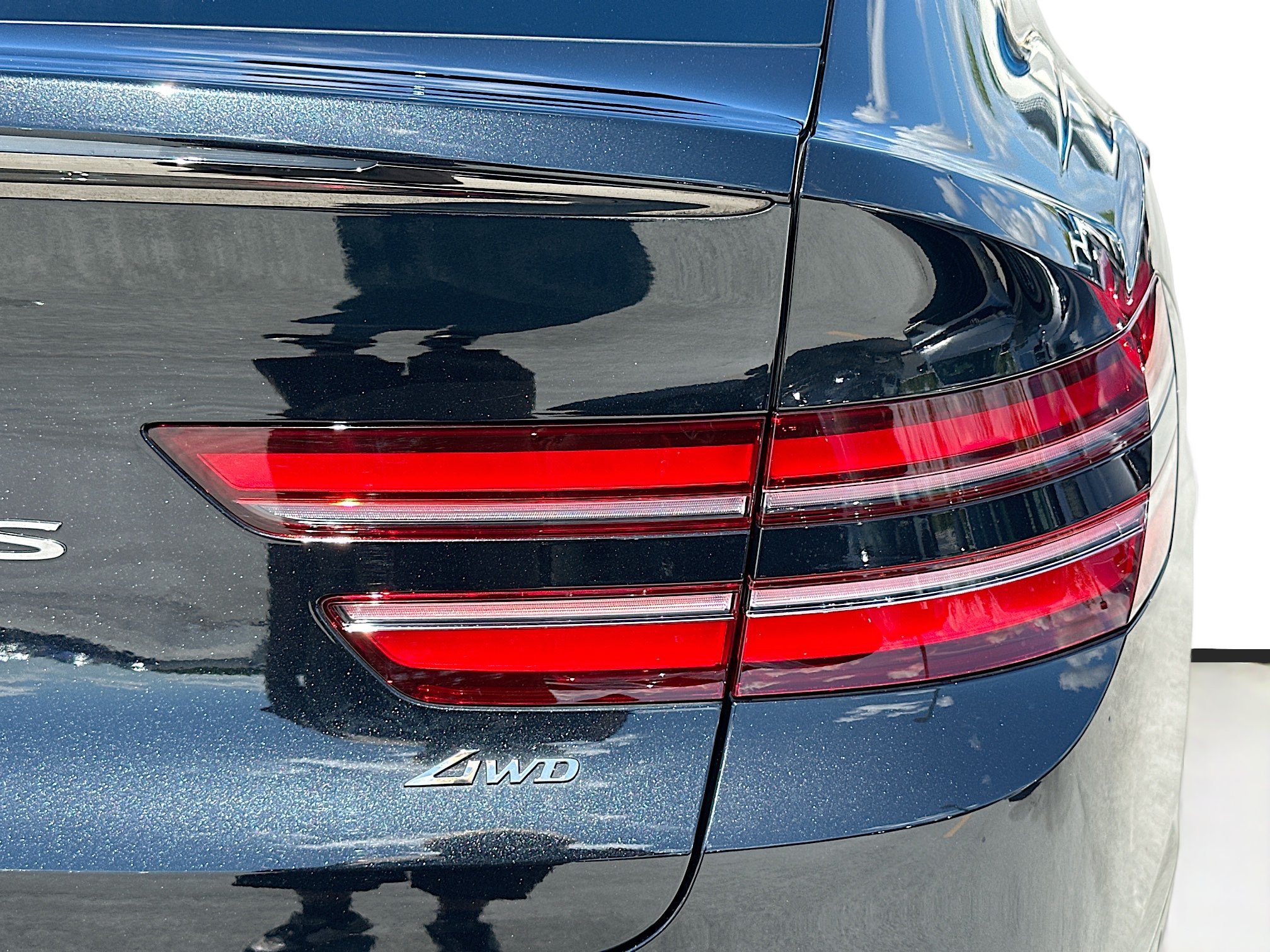 Used 2025 Genesis GV80 3.5T e-SC AWD/4WD image 33