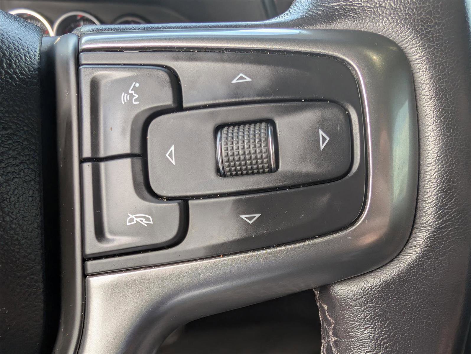 Used 2021 Chevrolet Suburban LS image 16