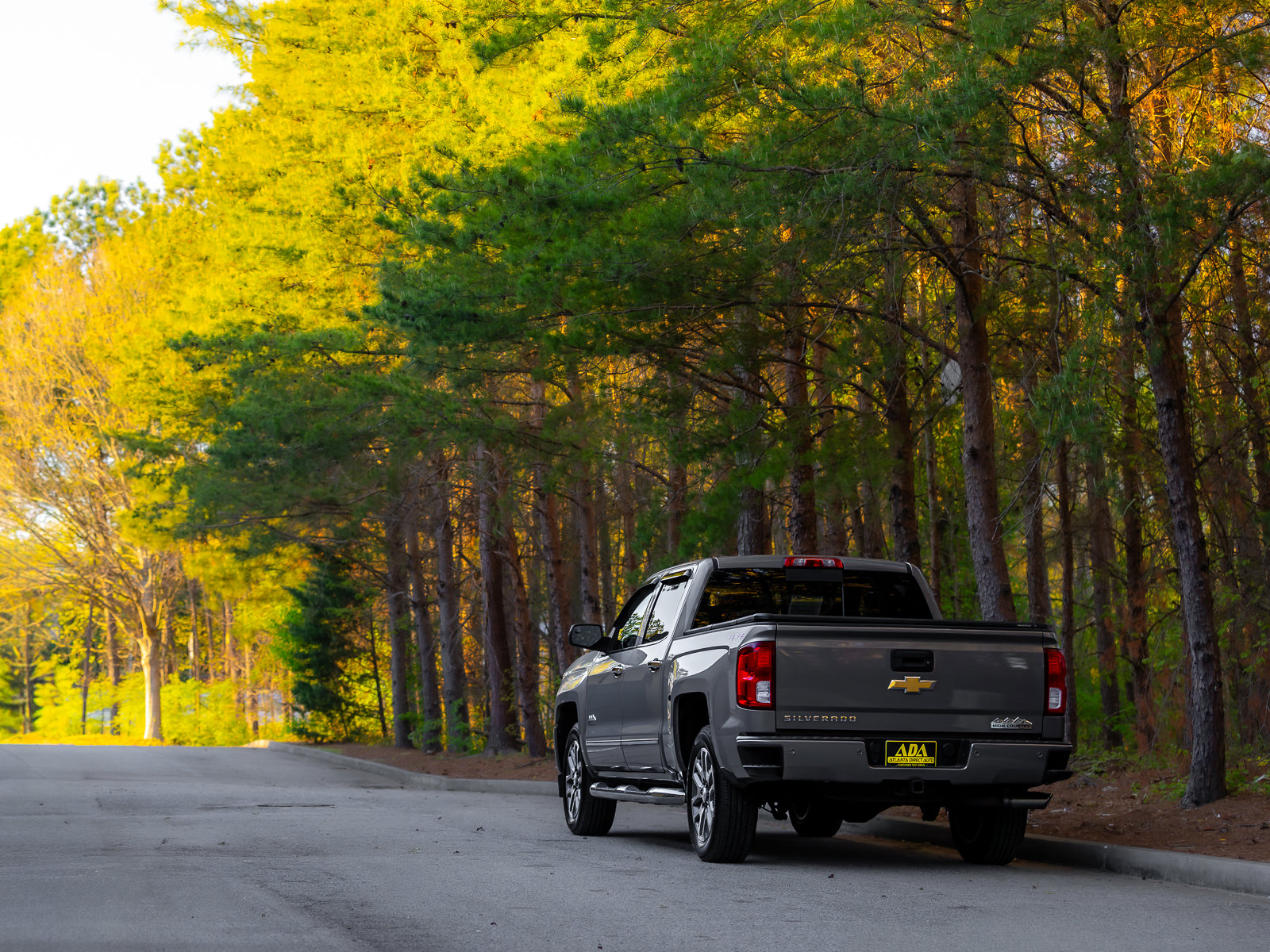 Used 2017 Chevrolet Silverado 1500 High Country image 37