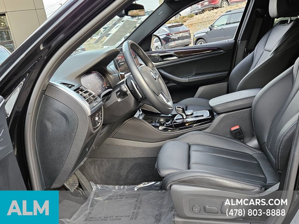Used 2025 BMW X4 xDrive30i image 13