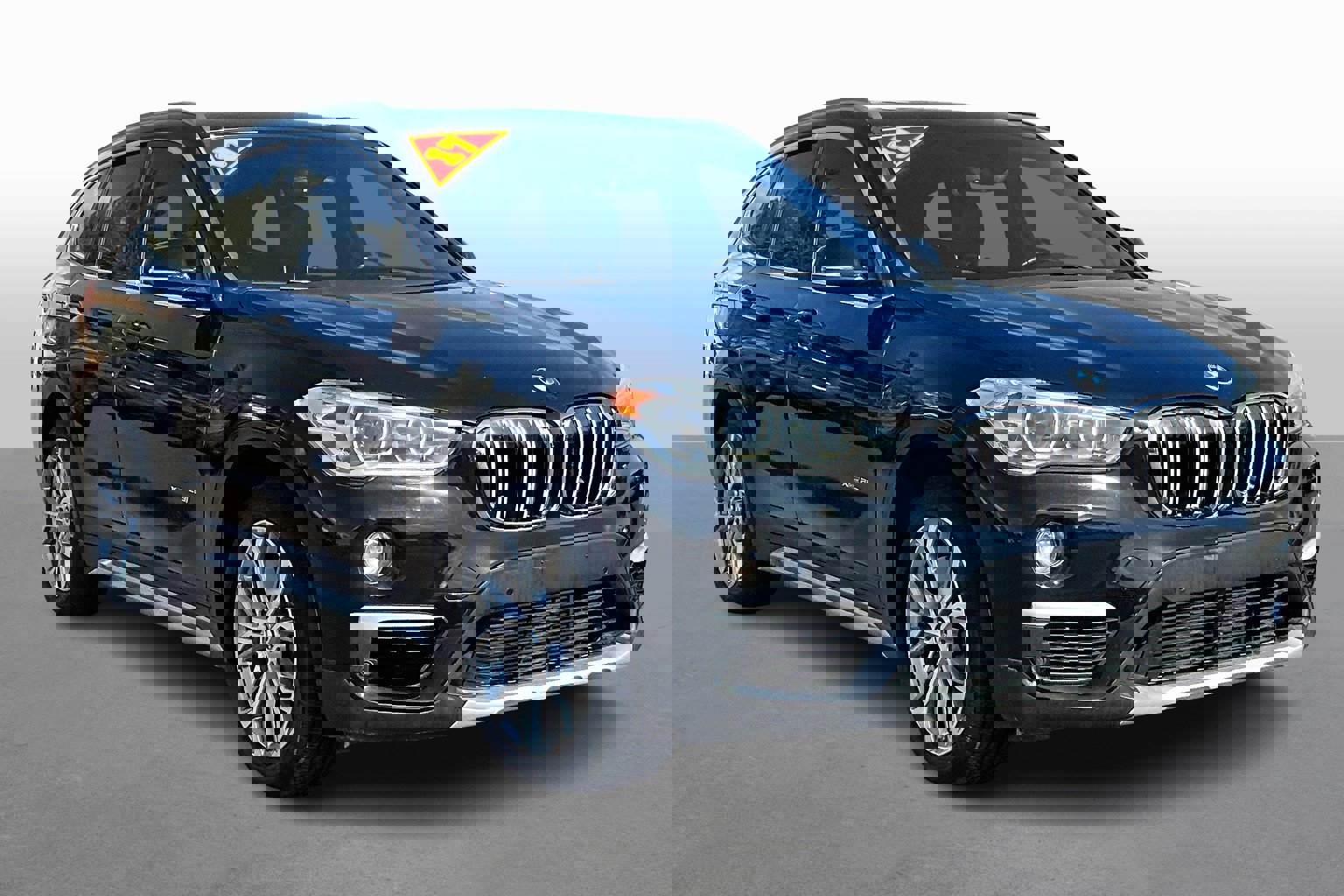 Used 2017 BMW X1 xDrive28i image 10