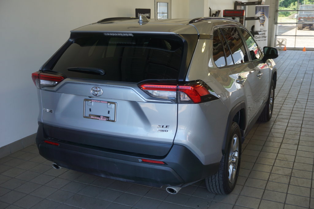Certified 2025 Toyota RAV4 XLE AWD/4WD image 14