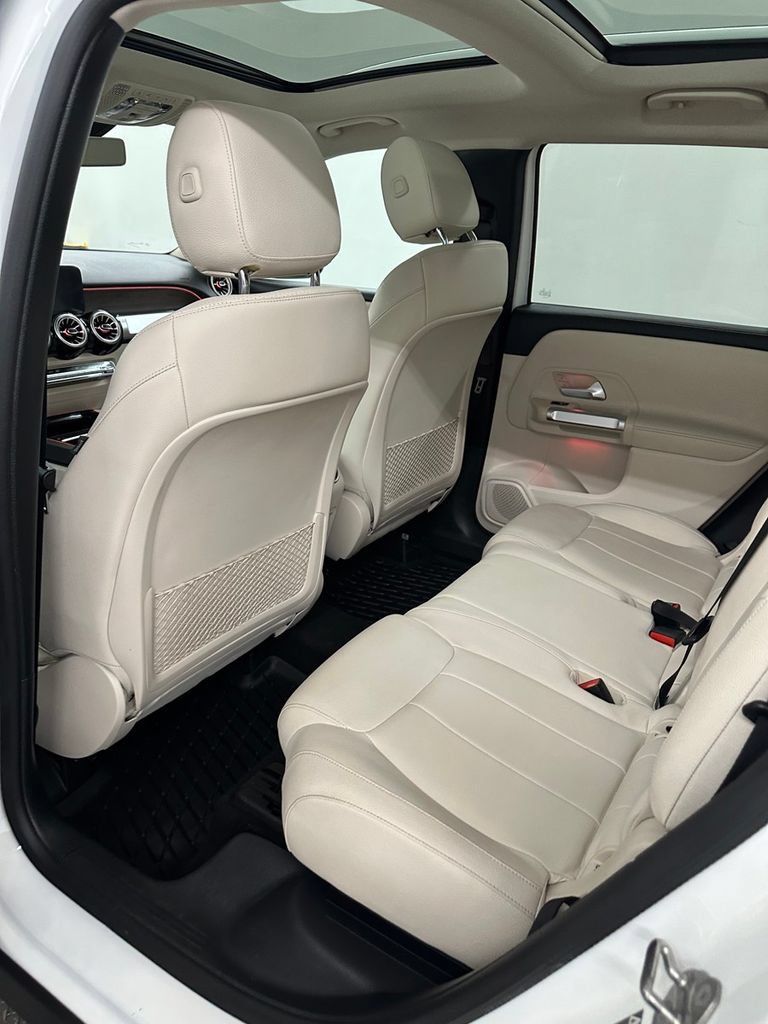 Used 2022 Mercedes-Benz GLB 250 4MATIC image 26