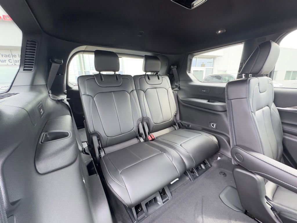 New 2026 Jeep Grand Cherokee L Limited w/ Limited Altitude Package image 23