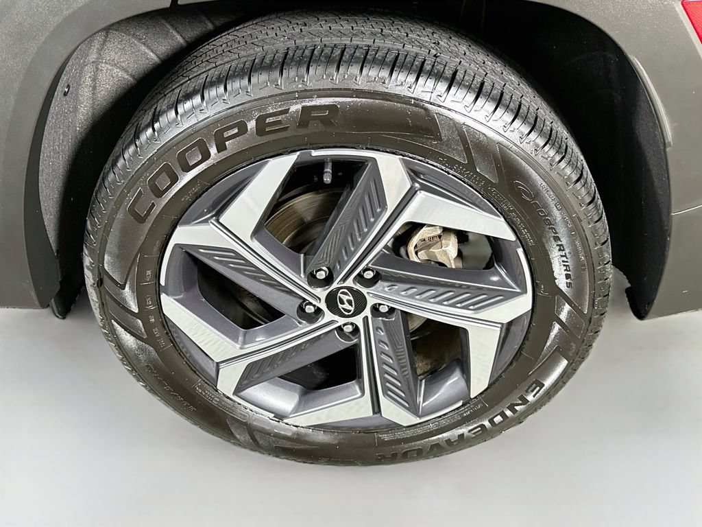 Certified 2024 Hyundai Tucson Limited AWD/4WD image 36