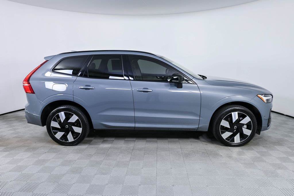 Certified 2024 Volvo XC60 T8 Plus w/ Protection Package Premier AWD/4WD image 28