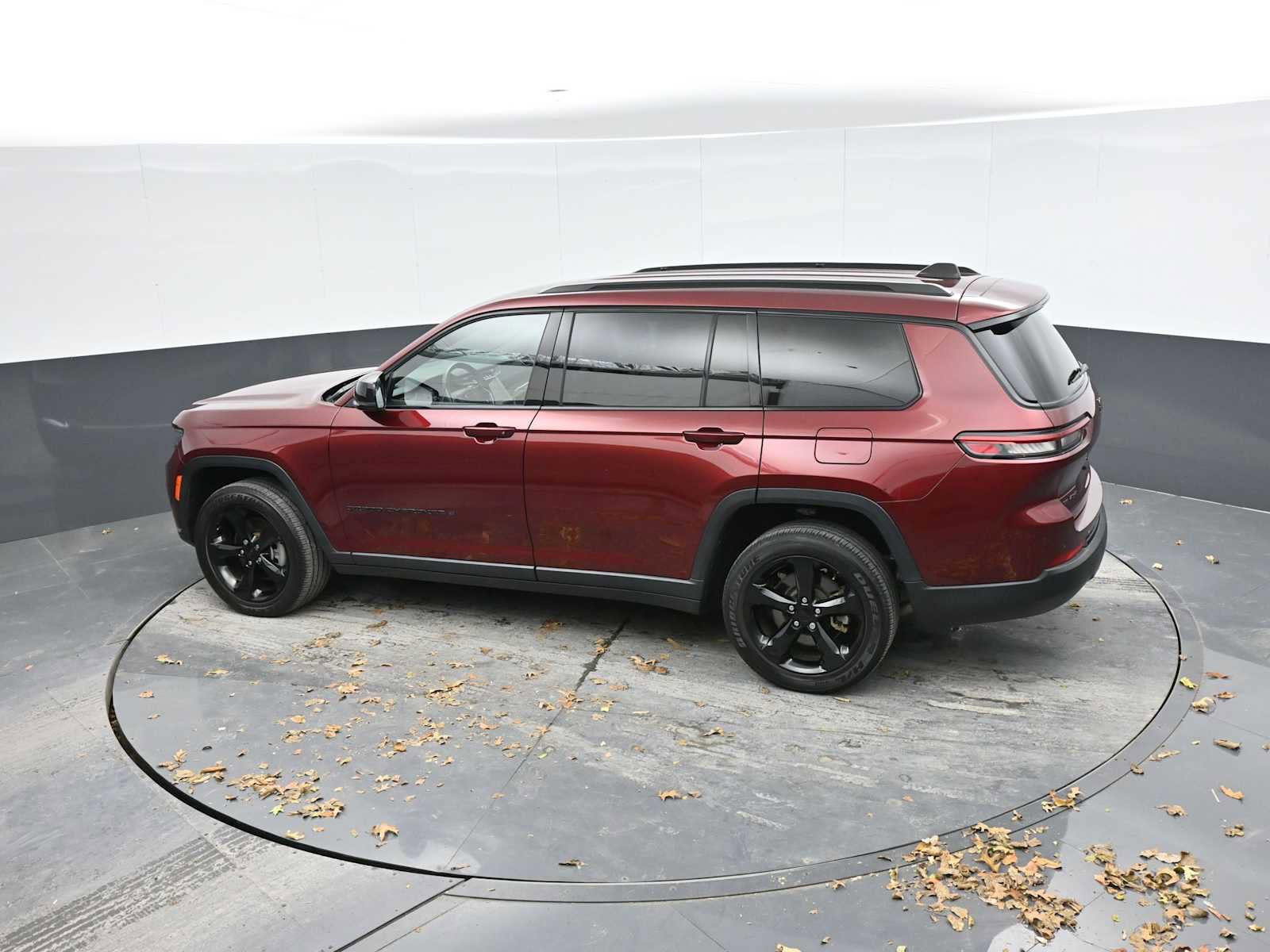 Used 2021 Jeep Grand Cherokee L Laredo image 26