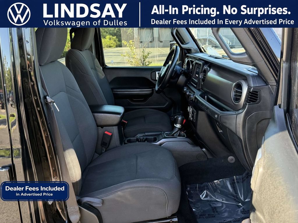 Used 2018 Jeep Wrangler Unlimited Sport S AWD/4WD image 12