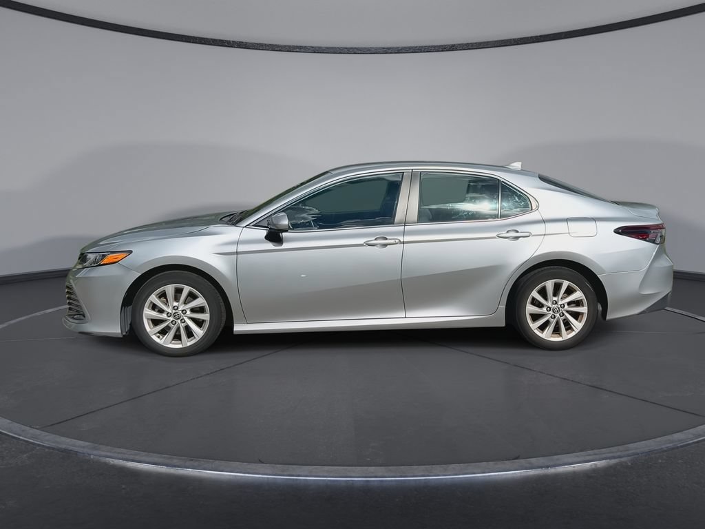 Used 2024 Toyota Camry LE FWD image 5
