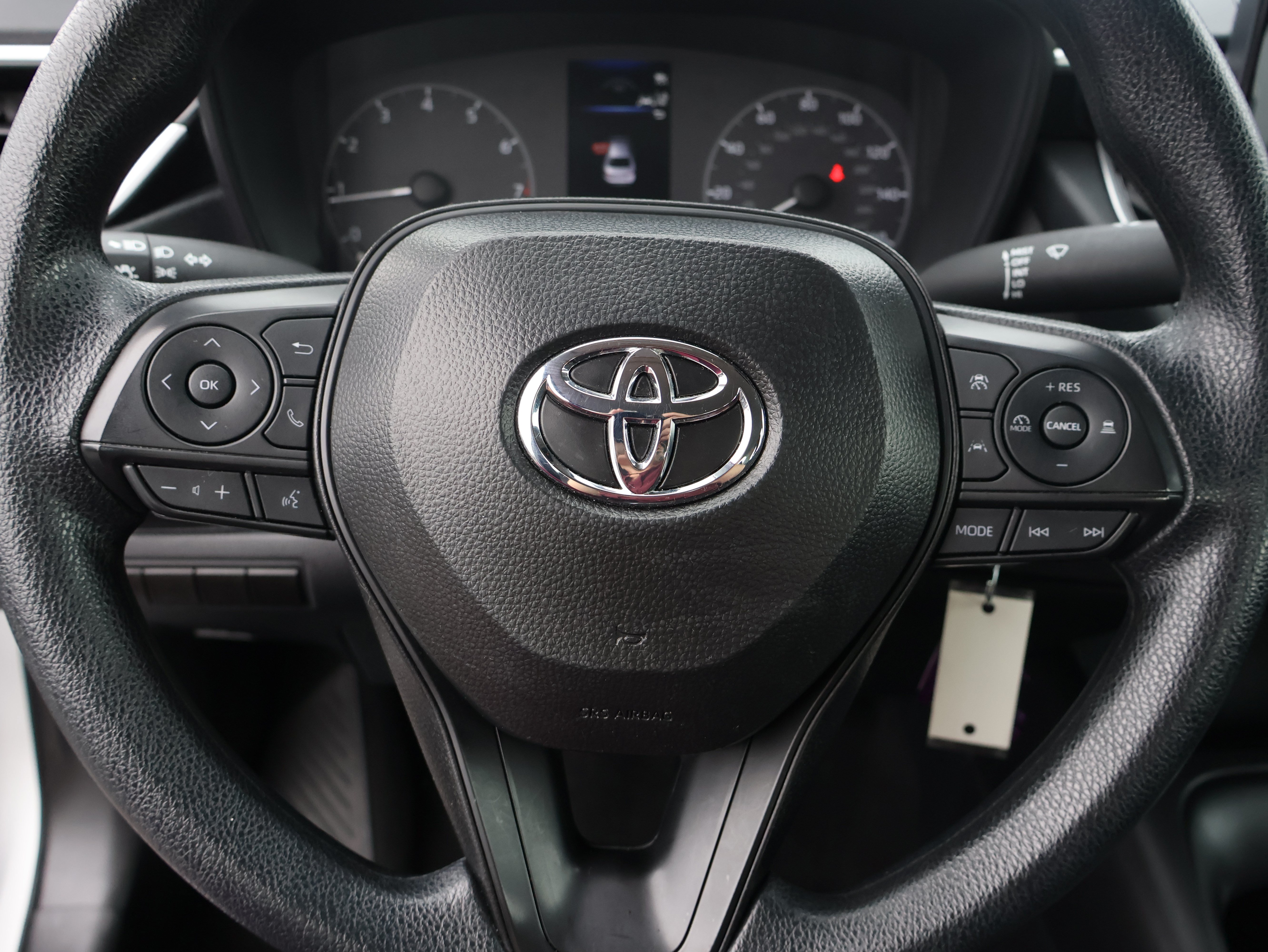 Used 2025 Toyota Corolla LE FWD image 27