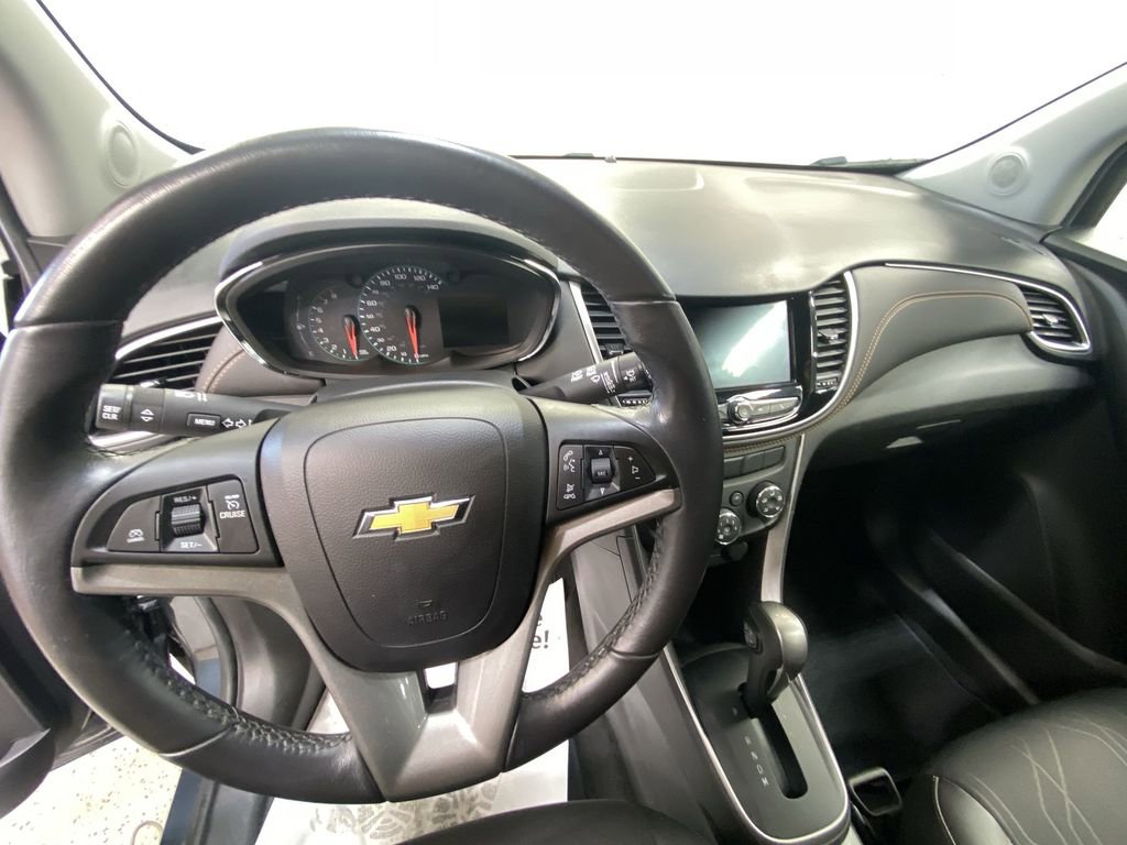Certified 2022 Chevrolet Trax LT w/ Driver Confidence Package image 16