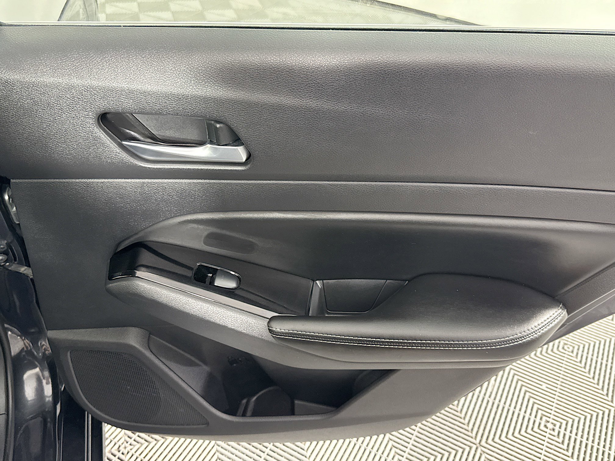 Used 2020 Nissan Altima 2.0 Platinum image 48