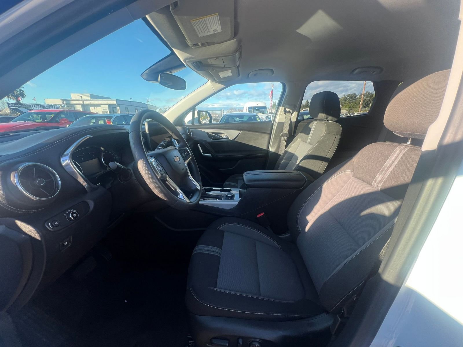 Used 2025 Chevrolet Blazer LT image 28