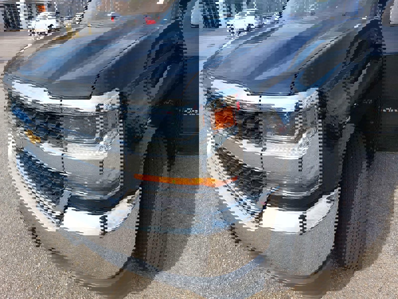 Used 2019 Chevrolet Silverado 1500 LT image 32