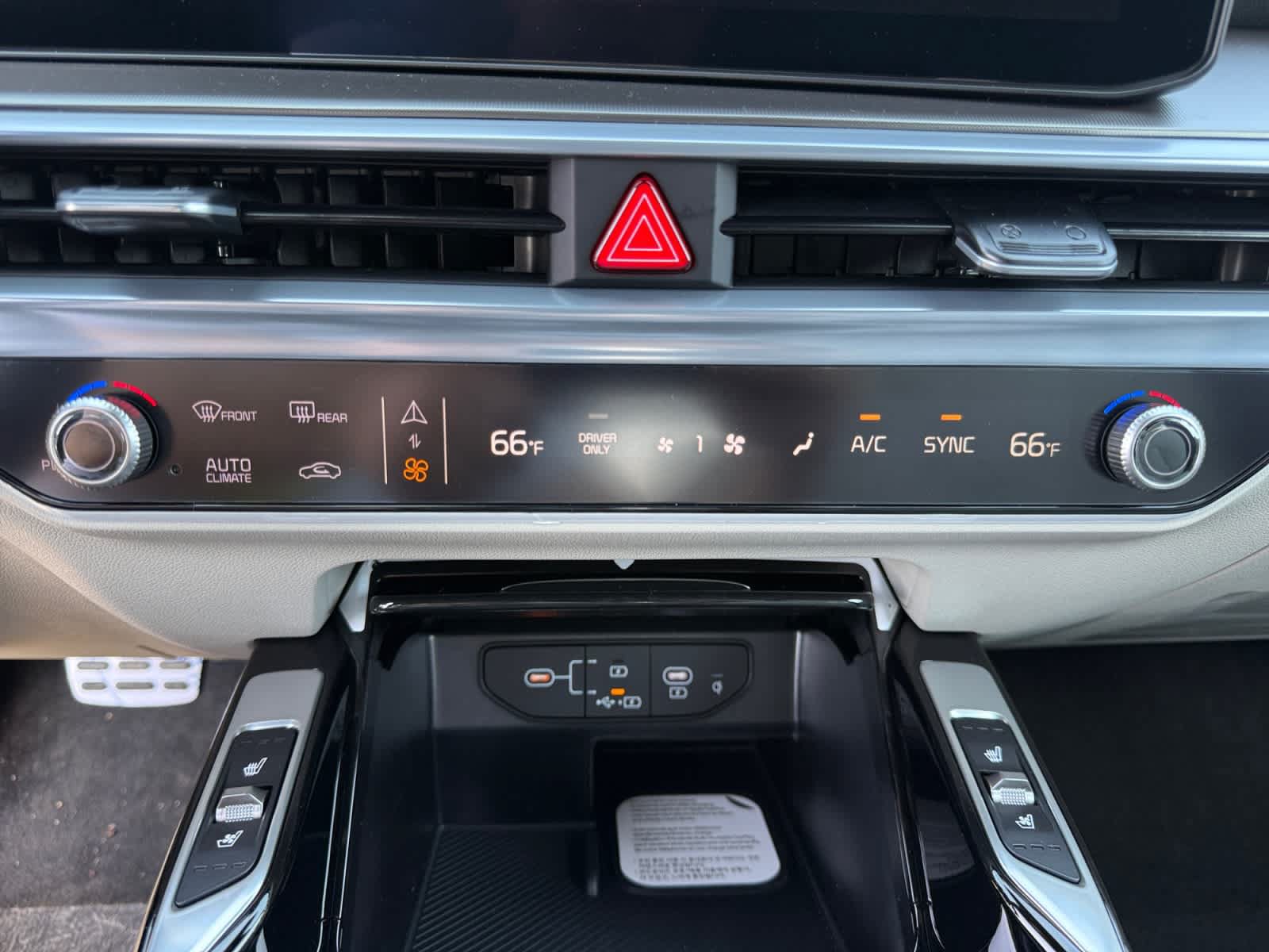 New 2026 Kia Sorento SX Prestige AWD/4WD image 17