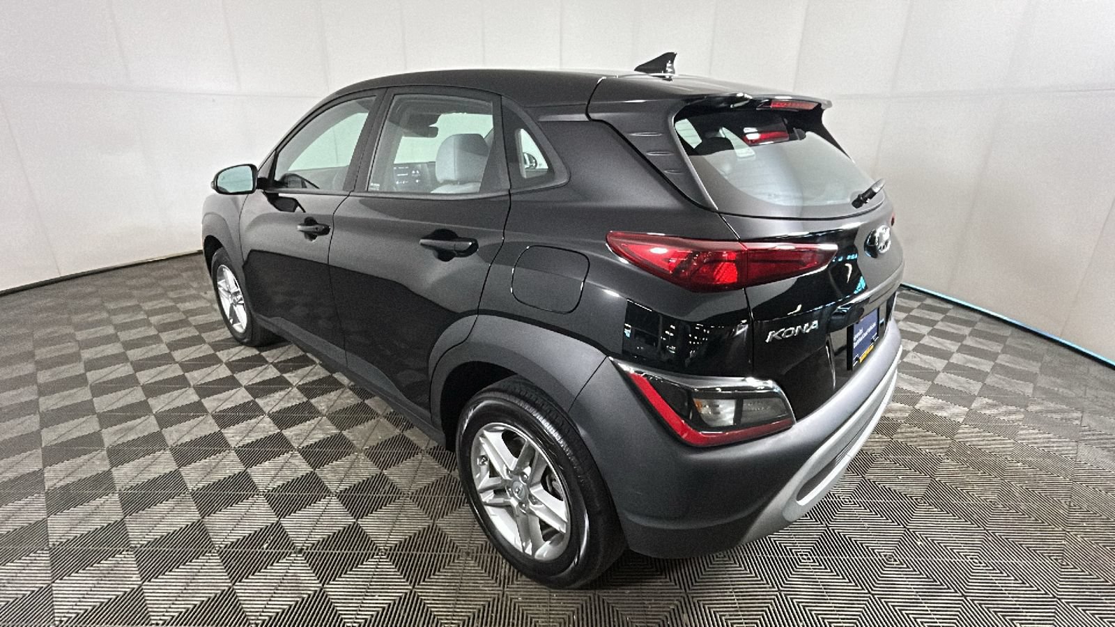 Certified 2023 Hyundai Kona SE AWD/4WD image 5