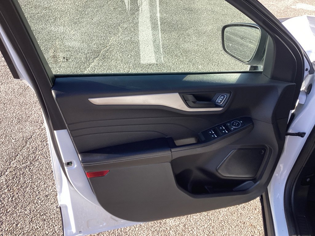 Used 2022 Ford Escape SE w/ Convenience Package FWD image 26