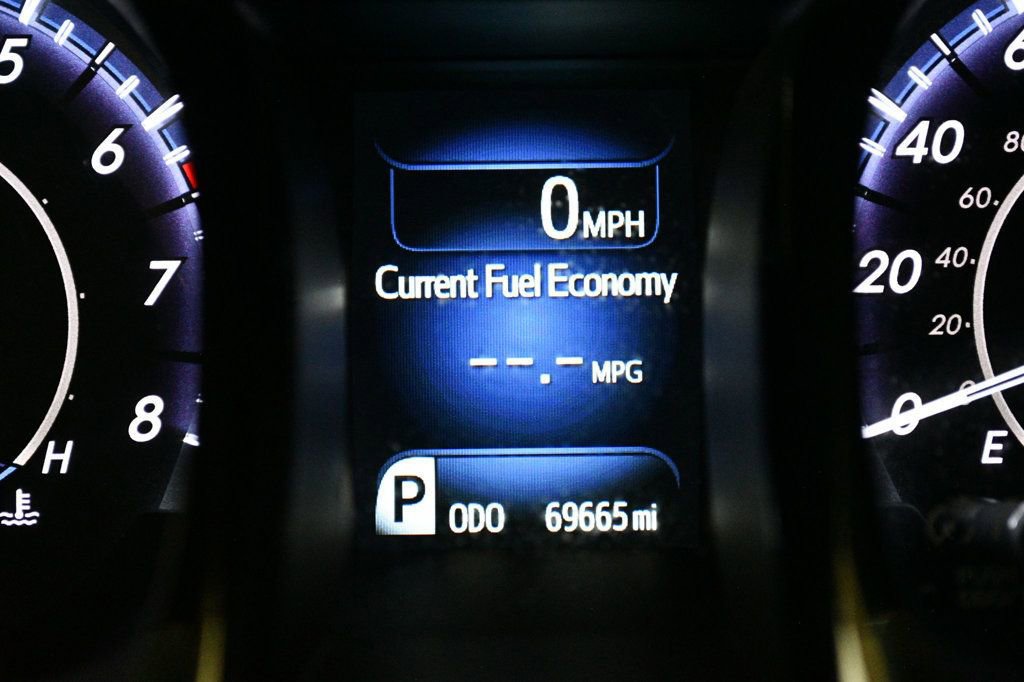 Used 2013 Toyota Avalon XLE Premium FWD image 46