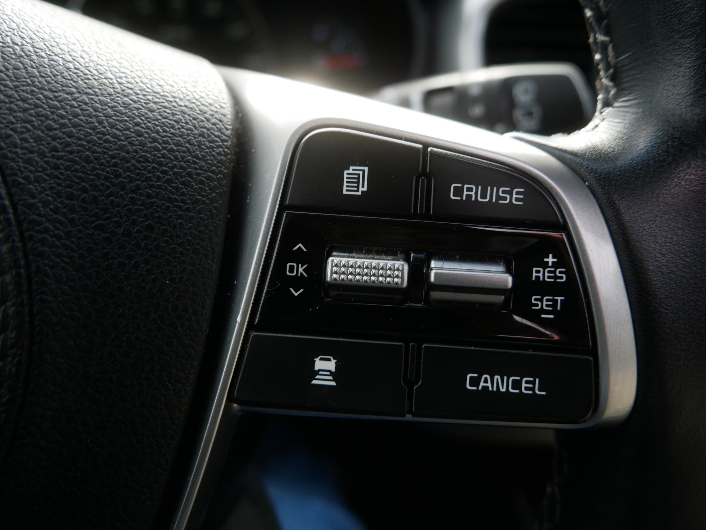 Used 2019 Kia Sorento EX w/ EX Touring Package image 26