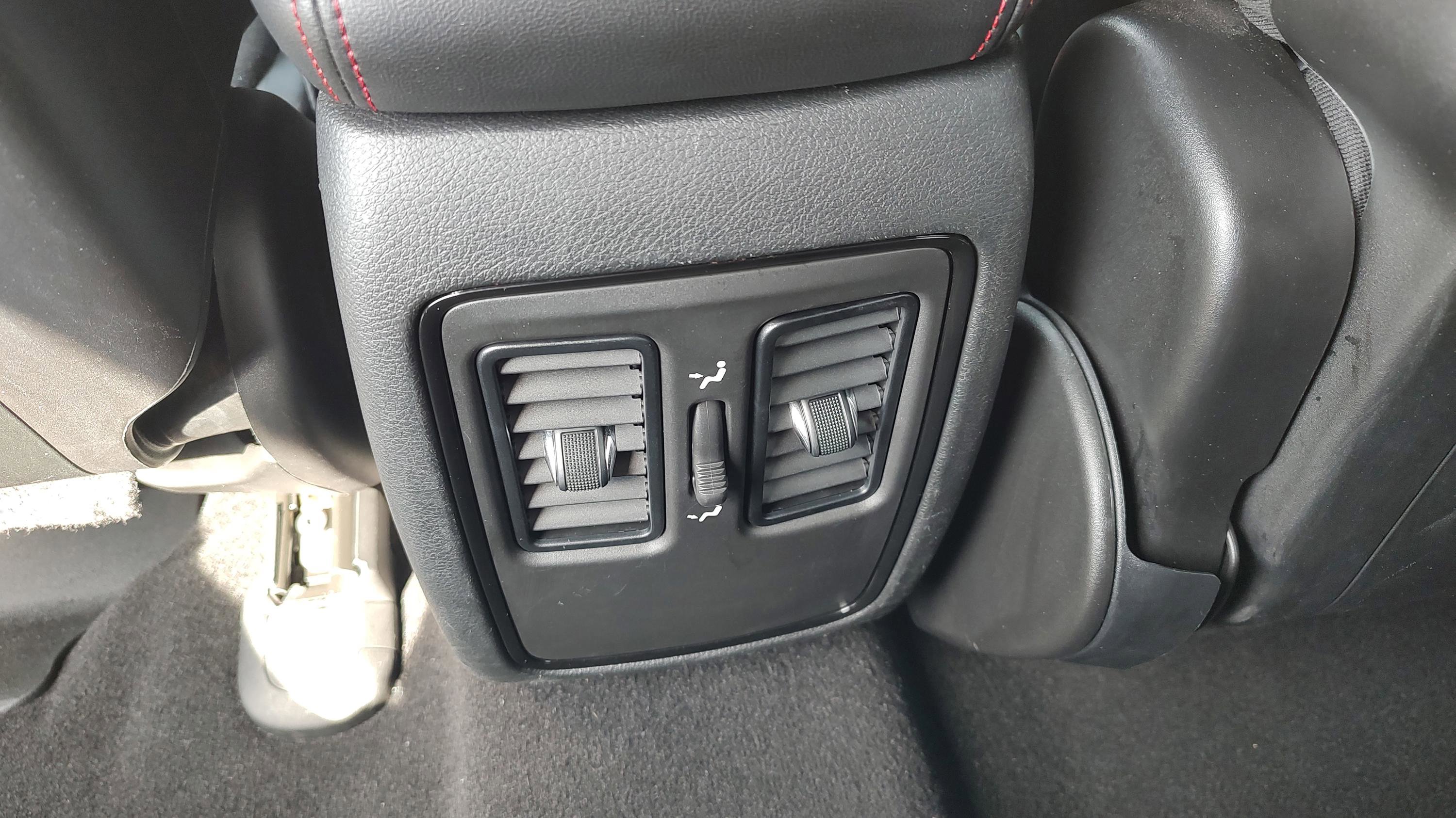 Certified 2025 Dodge Durango GT w/ Blacktop Package AWD/4WD image 12