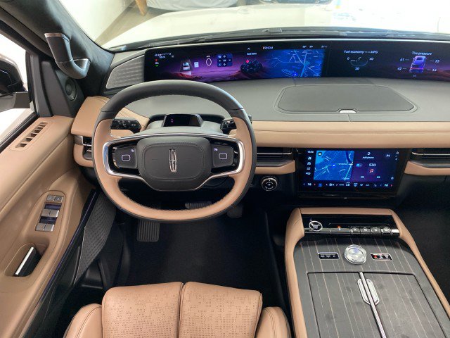 New 2025 Lincoln Navigator Black Label AWD/4WD image 17