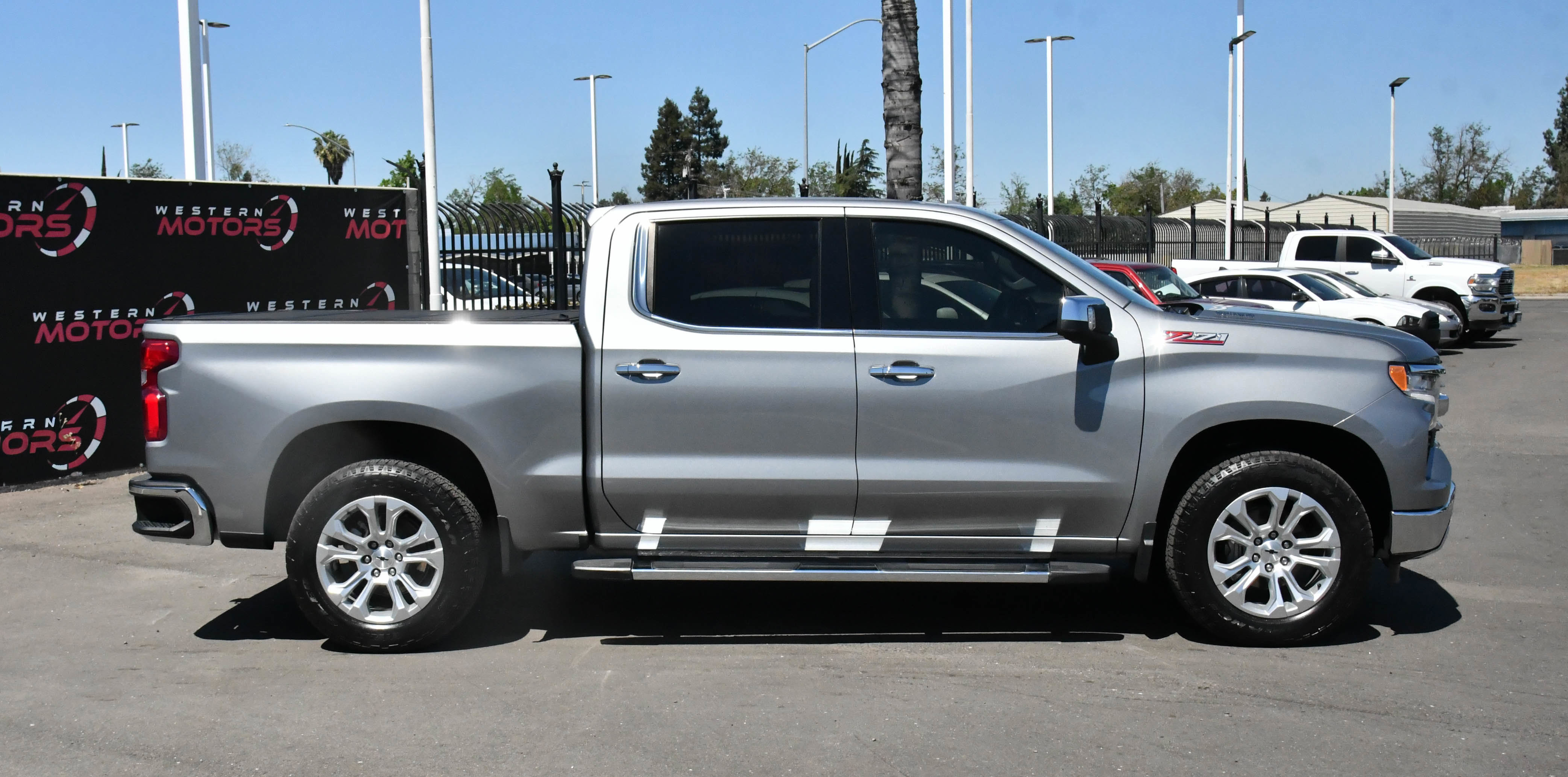 Used 2024 Chevrolet Silverado 1500 LTZ w/ Technology Package image 9