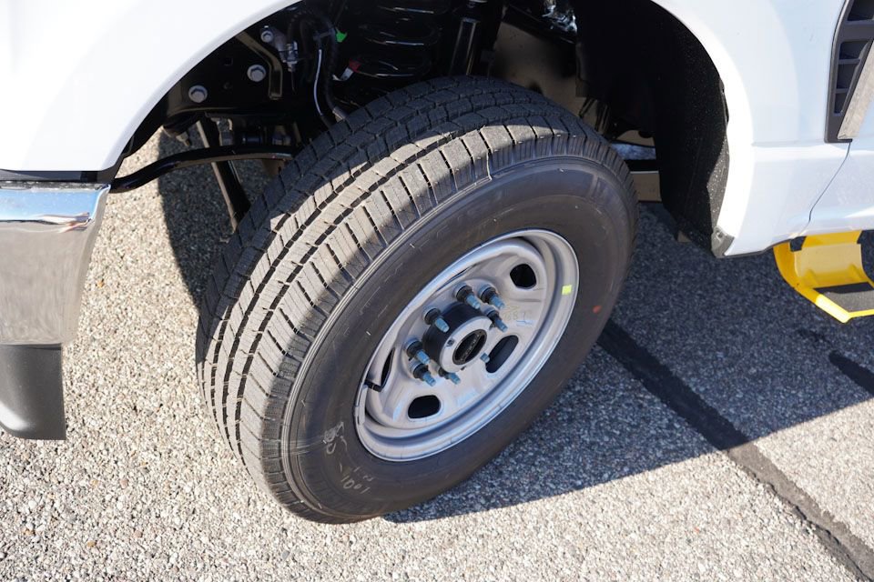 New 2026 Ford F250 XL w/ XL Chrome Package image 9