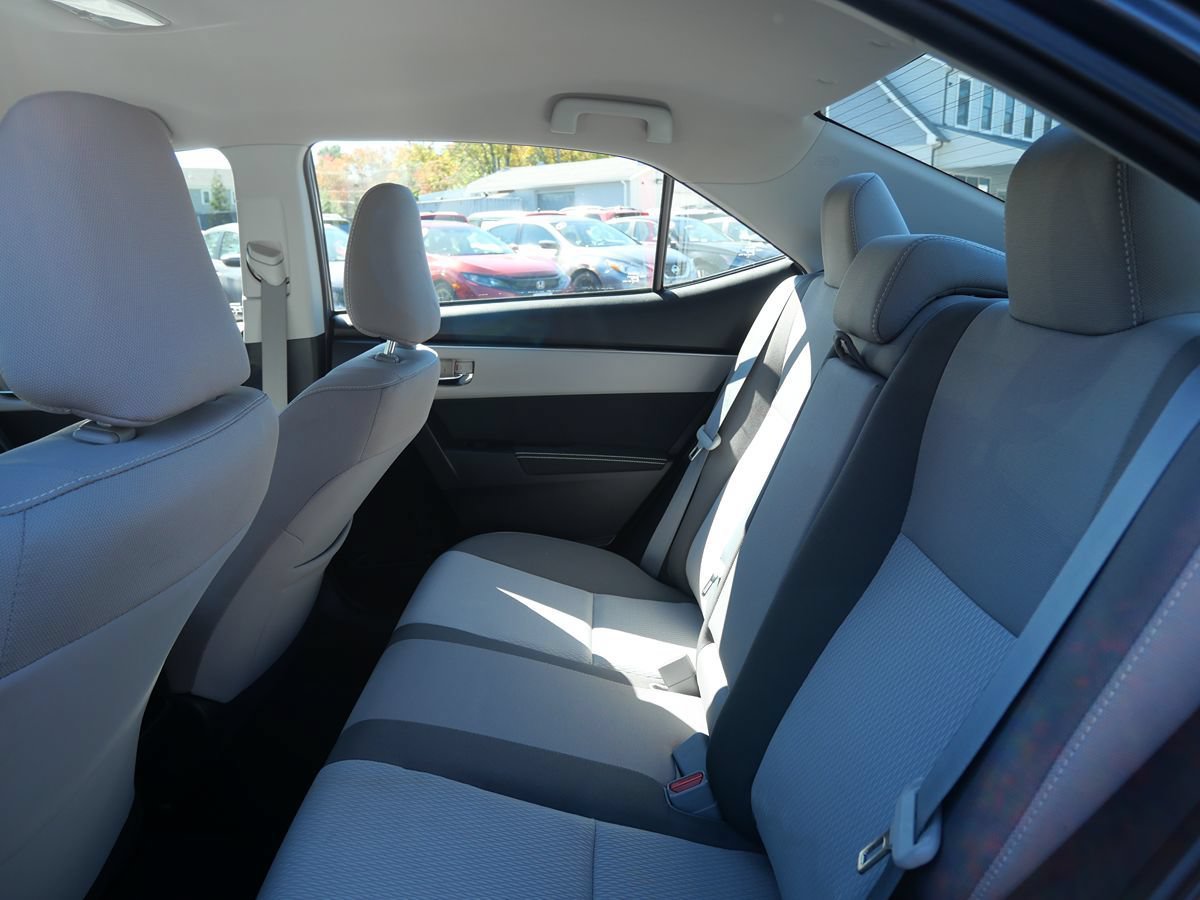 Used 2018 Toyota Corolla LE FWD image 22
