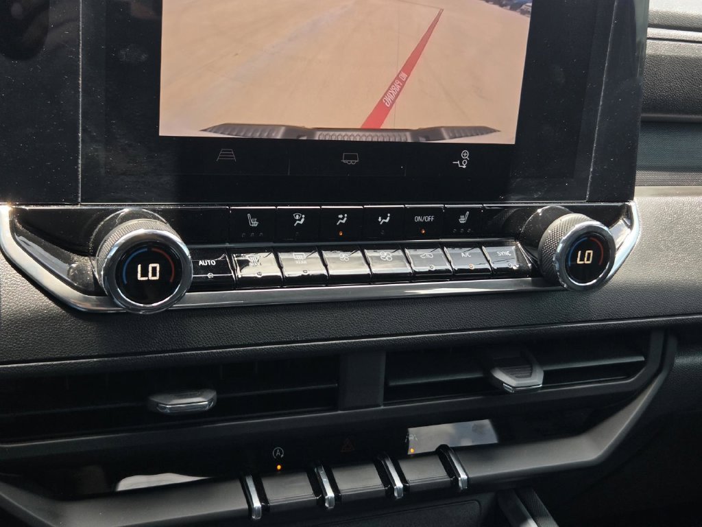 Used 2026 Chevrolet Colorado Trail Boss AWD/4WD image 27