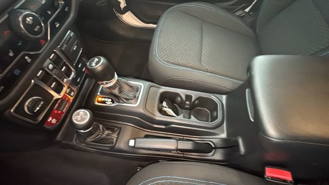 Used 2025 Jeep Wrangler Unlimited Rubicon 4xe w/ Convenience Group image 22