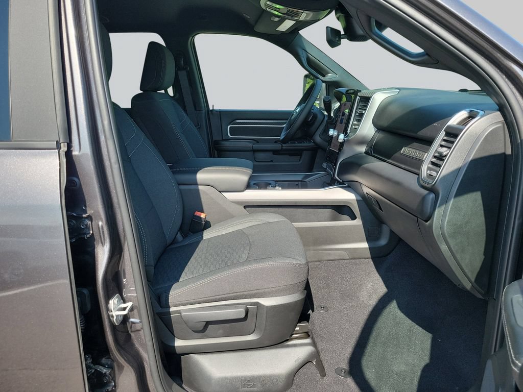 New 2026 RAM 3500 Big Horn AWD/4WD image 38
