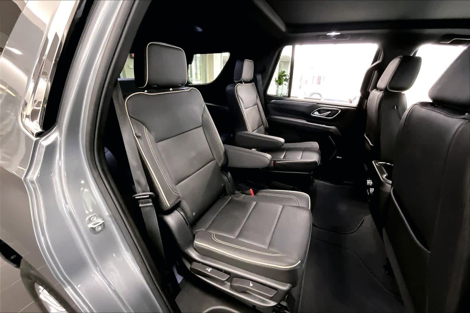Used 2023 GMC Yukon SLT w/ SLT Premium Package RWD image 20