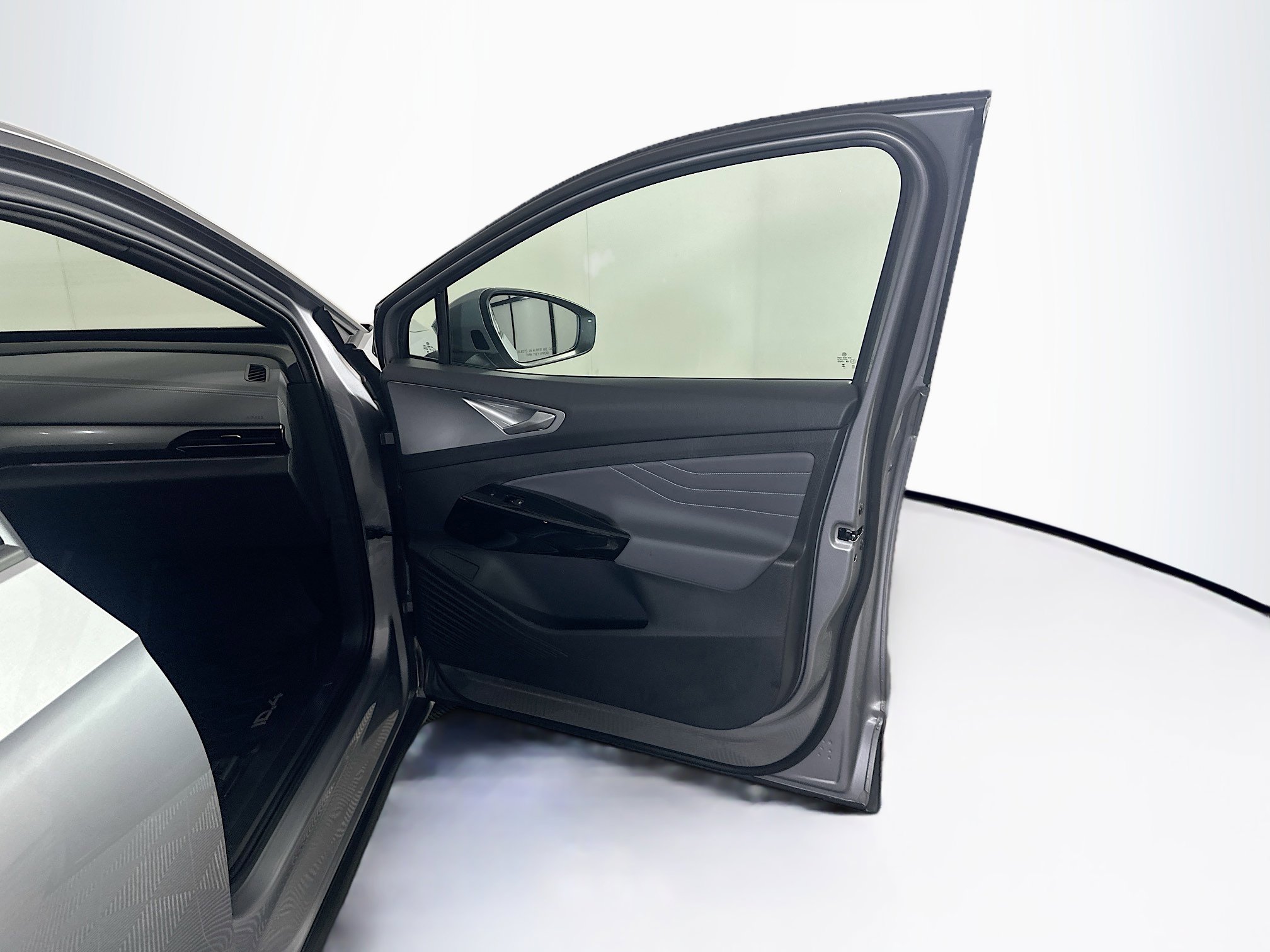 Used 2023 Volkswagen ID.4 S image 32