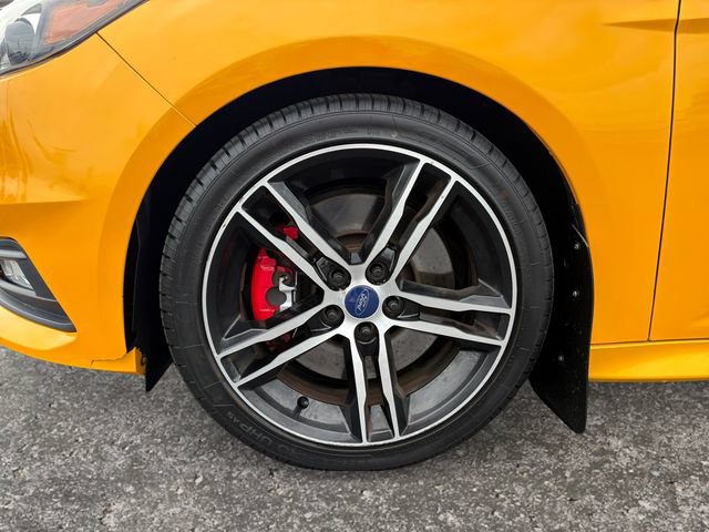 Used 2016 Ford Focus ST w/ Equipment Group 401A FWD image 14