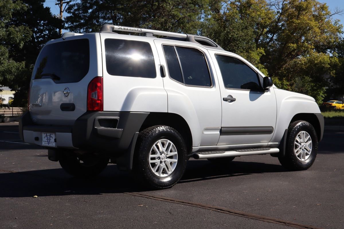 Used 2015 Nissan Xterra S image 5