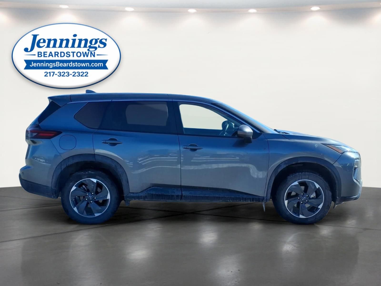 Used 2024 Nissan Rogue SV image 6