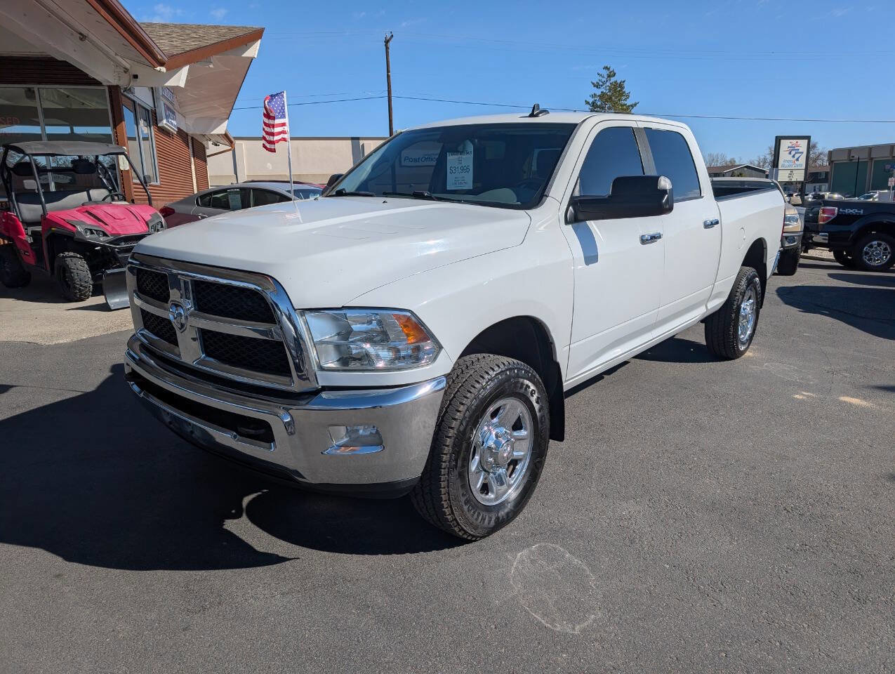 Used 2016 RAM 2500 SLT w/ Luxury Group AWD/4WD image 3