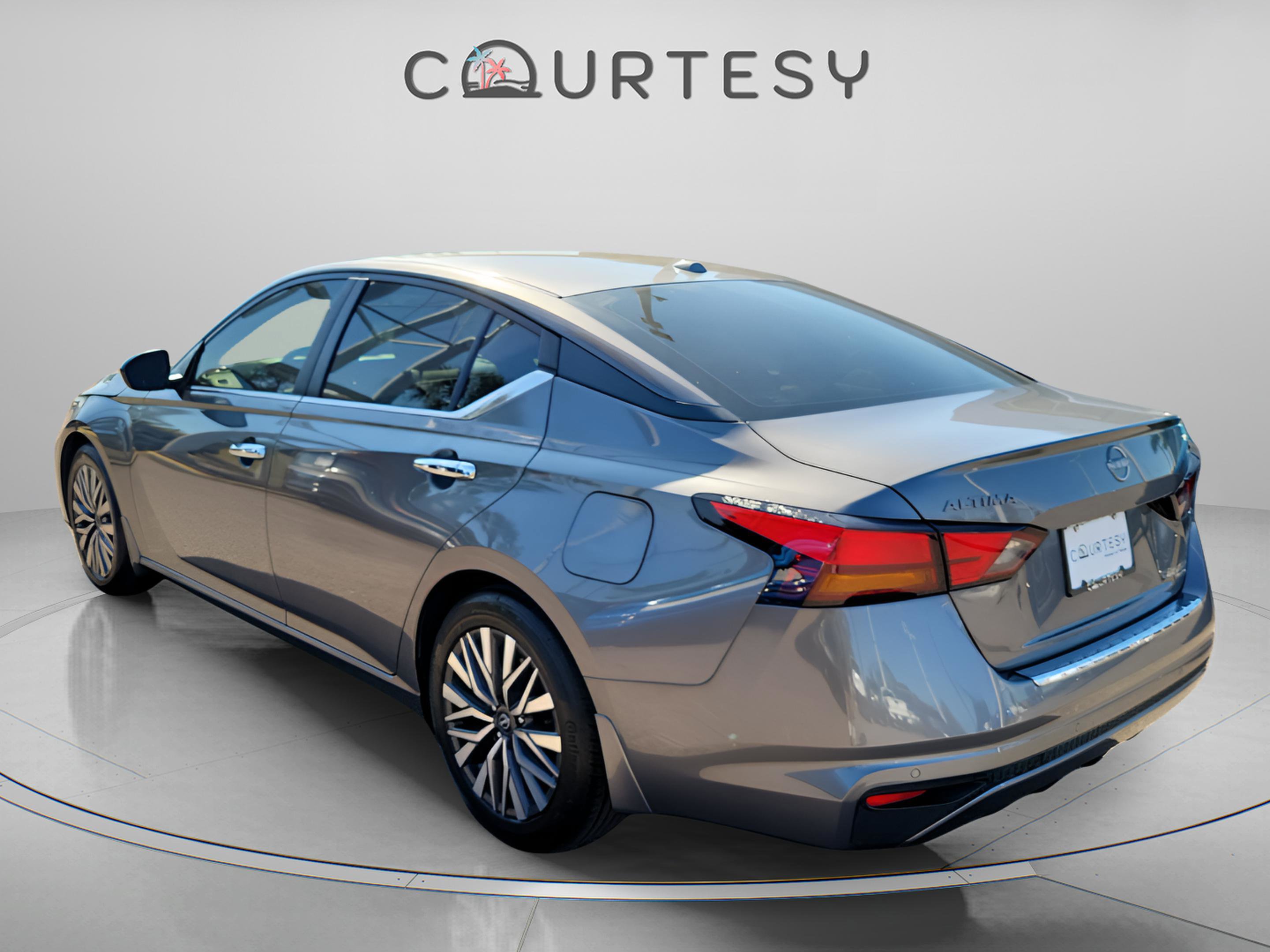 Certified 2023 Nissan Altima 2.5 SV image 2