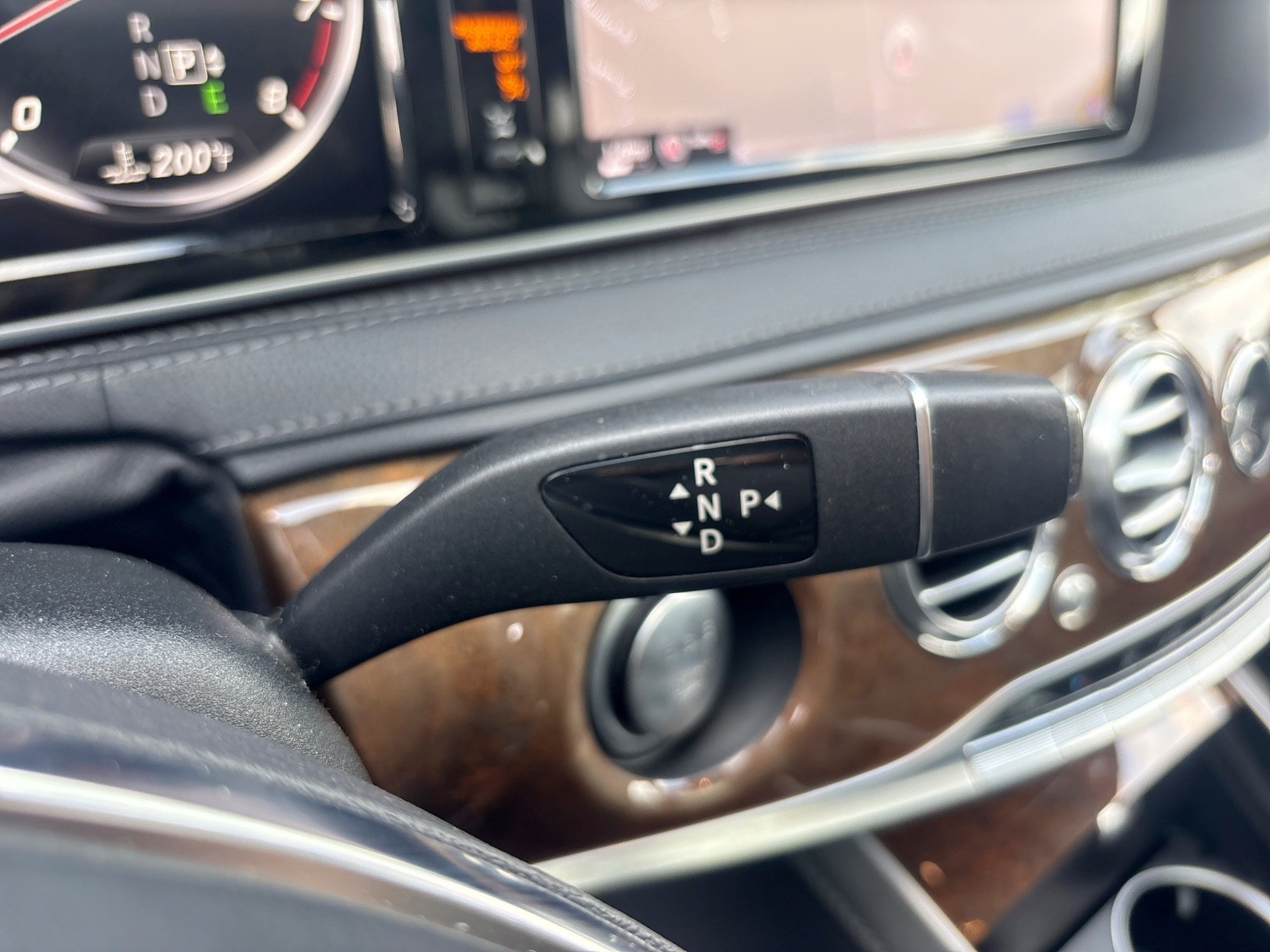 Used 2015 Mercedes-Benz S 550 4MATIC Sedan w/ Sport Package image 23