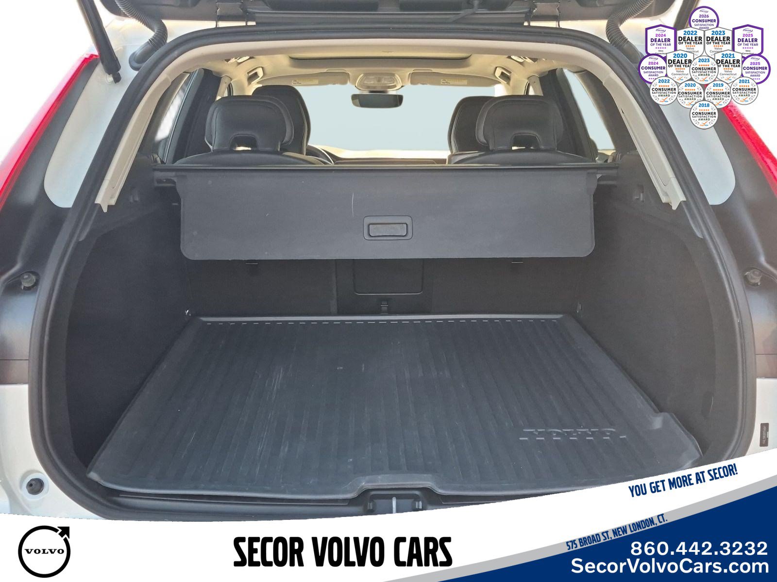 Certified 2024 Volvo XC60 B5 Core w/ Protection Package Premier AWD/4WD image 6
