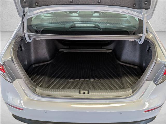 Used 2025 Honda Accord Touring image 6