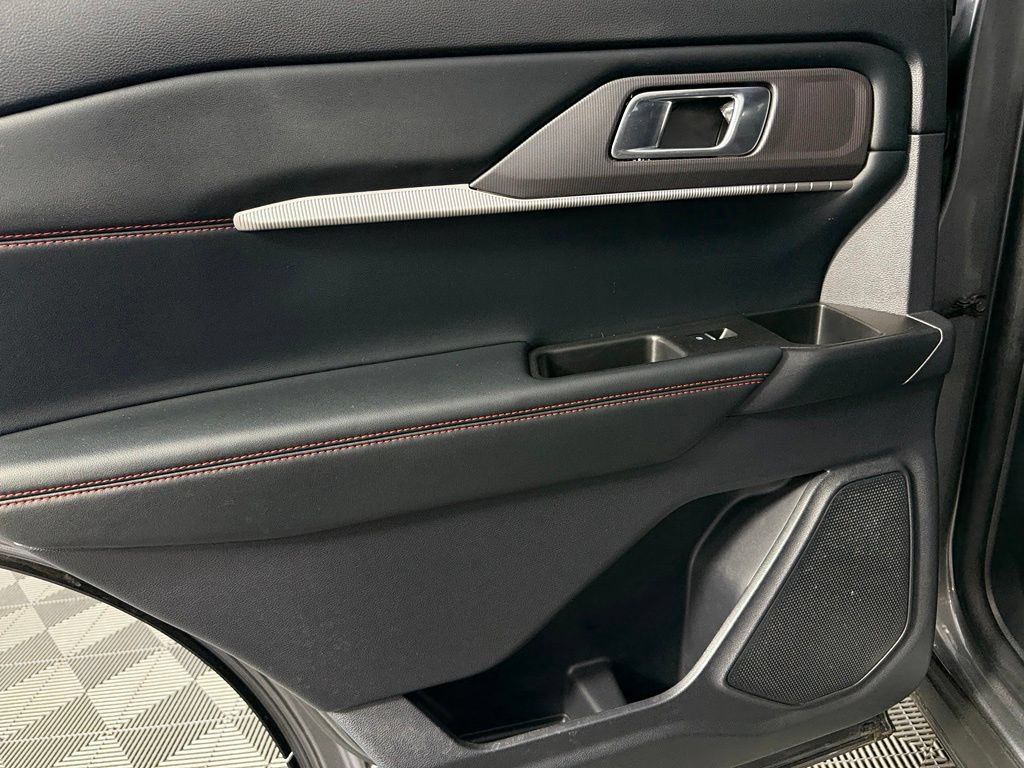Used 2025 Ford Explorer ST-Line RWD image 31