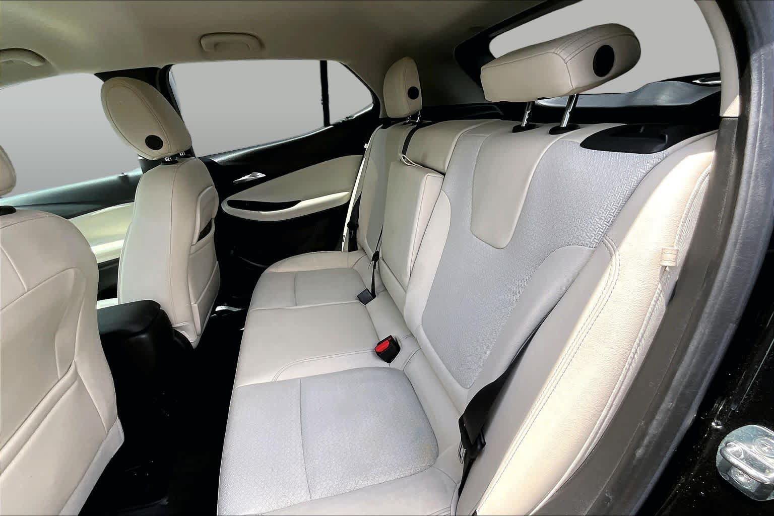 Used 2023 Buick Encore GX Select w/ Sport Touring Package FWD image 21