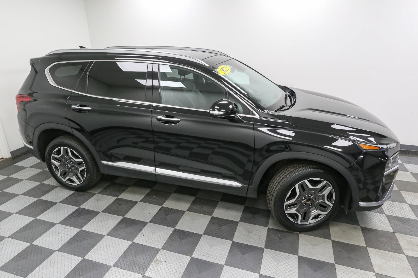 Used 2023 Hyundai Santa Fe Limited image 5