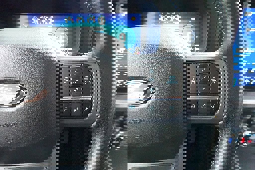 Used 2024 Ford F150 Lariat w/ Equipment Group 502A High image 14